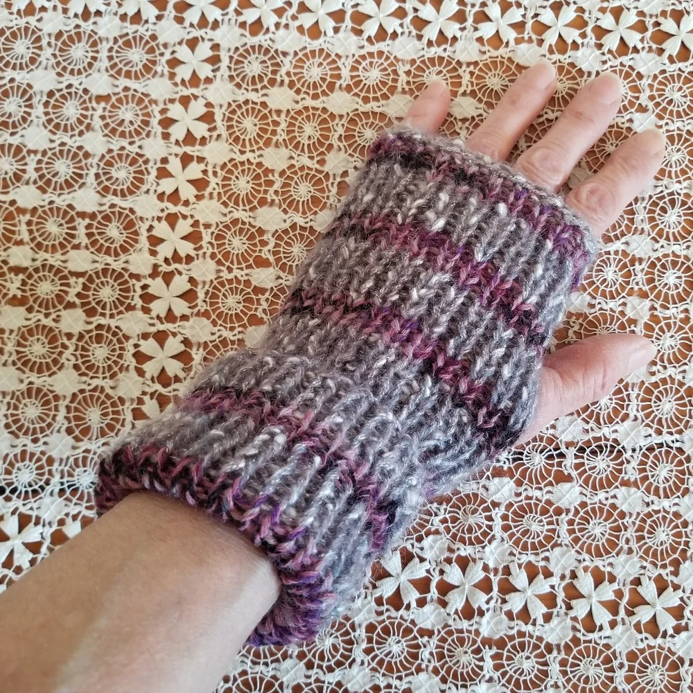 Handmade Knitted Fingerless Gloves One Size NWOT